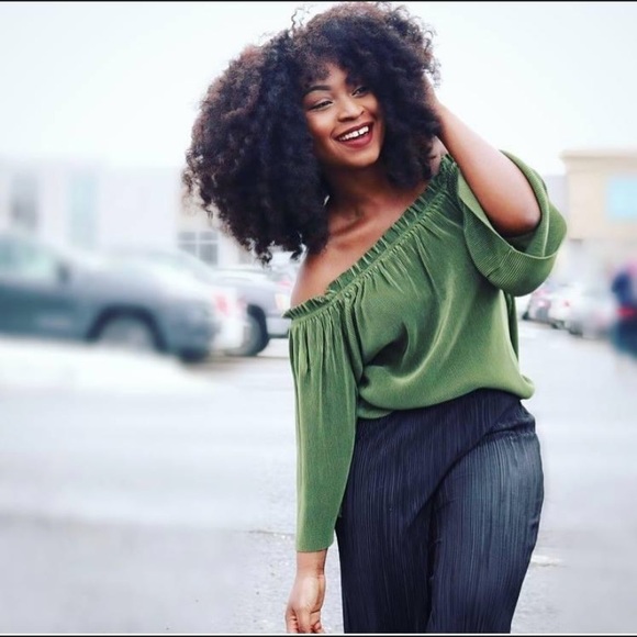 Meet your Posher, Cay - Picture 1 of 2